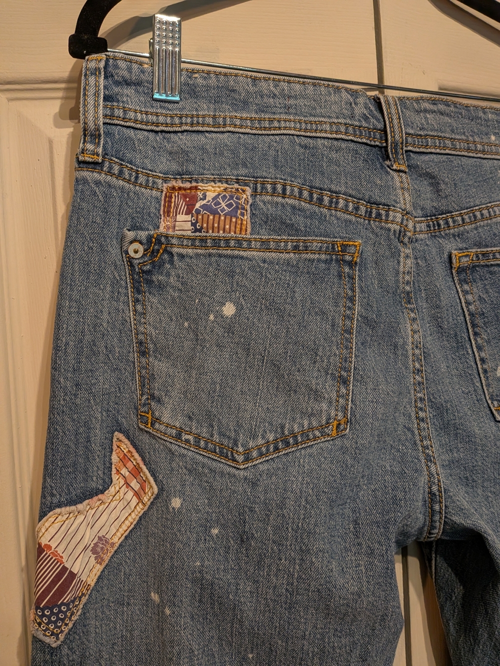 Pilcro Patch-Embellished Boyfriend Jeans in Blue - Picture 11 of 11